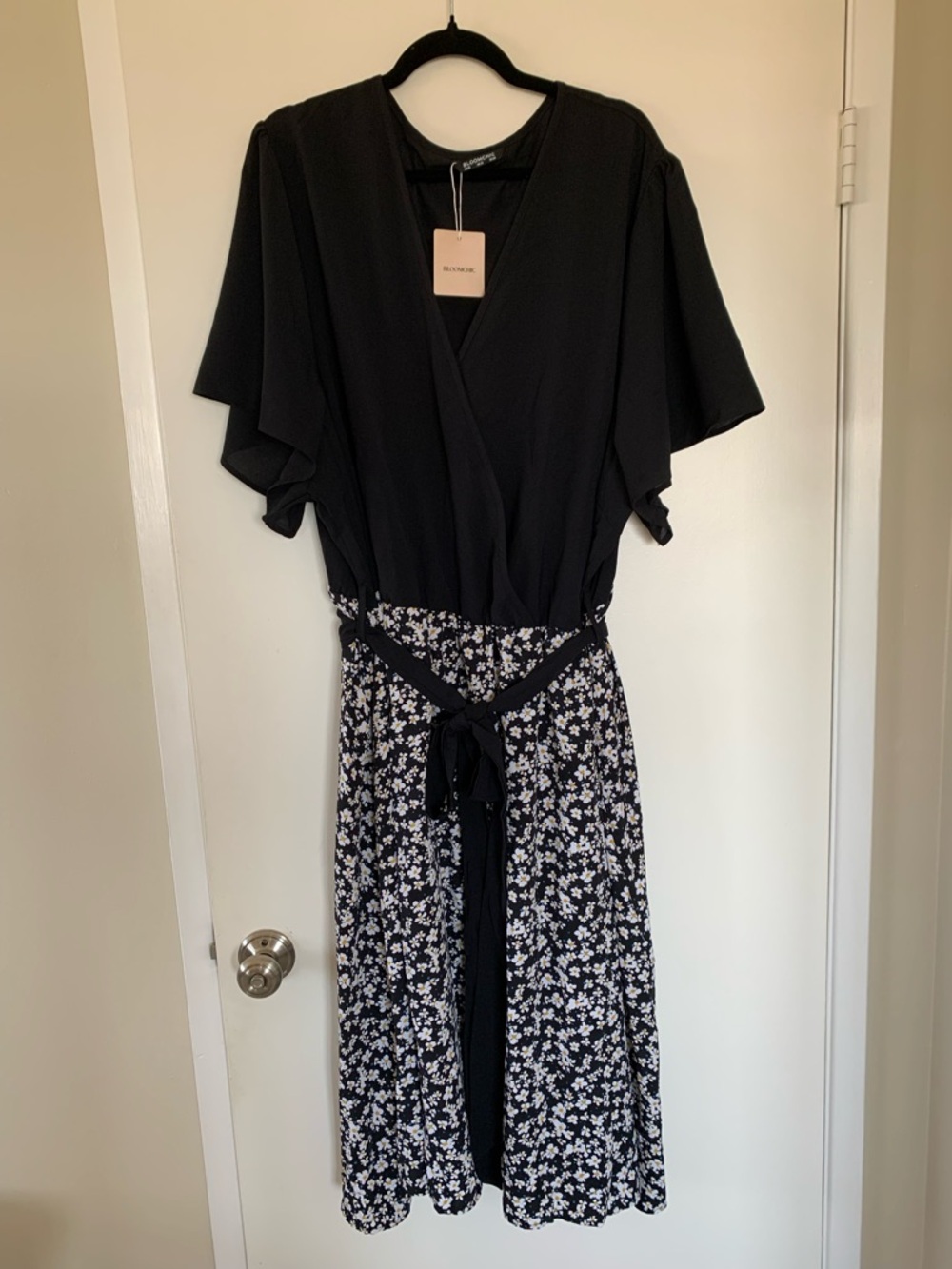 NWT BloomChic Size 30 Black Wrap Style Bodice and Floral Print V Neck Dress
